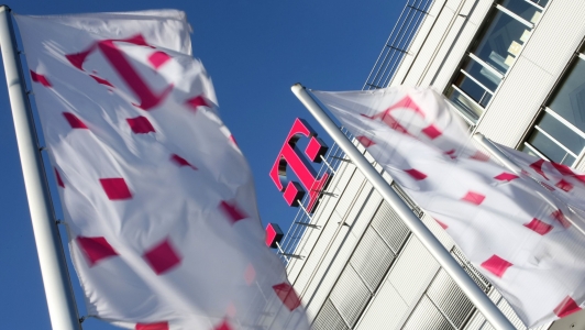 Actiunile Deutsche Telekom au crescut dupa imbunatatirea estimarilor privind profitul din 2017