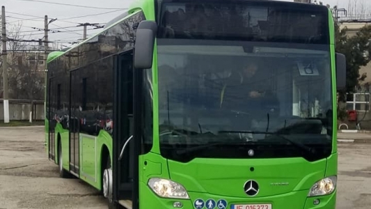 autobuze hibrid Mercedes