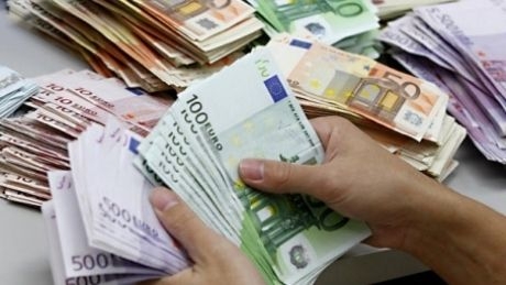 Cei mai slabi din Europa. Bancile romanesti traiesc riscant: restante multe, provizioane mici, credite putine