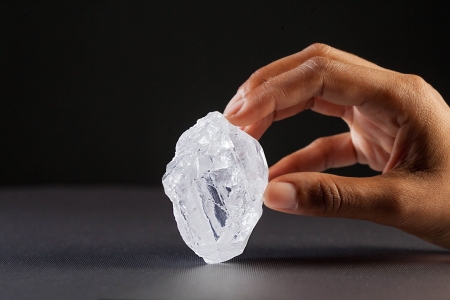 Cel mai mare diamant din lume va fi scos la licitatie. Este evaluat la 70 milioane de dolari