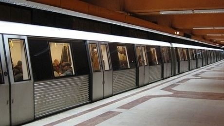 Cinci firme au depus oferta pentru noile trenuri de metrou. Un roman are cea mai buna oferta