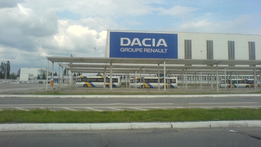 Dacia a vandut 3,5 milioane de masini in cei 10 ani, de cand a fost preluata de Renault