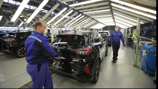 Ford Craiova opreste productia 8 zile din cauza lipsei de semiconductori