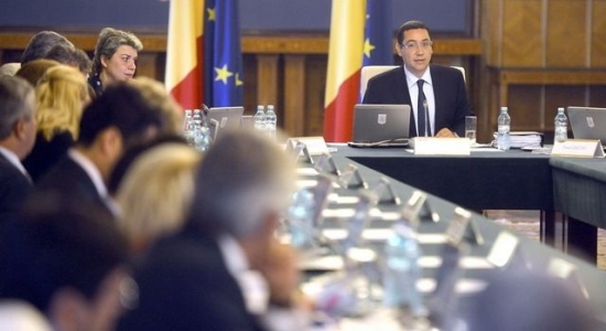 Guvernul Ponta a dus bugetul pe excedent pentru ca a oprit investitiile si a nascocit taxe noi