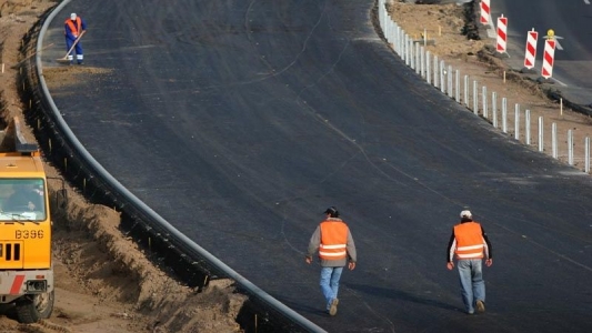 Guvernul vrea sa construiasca o autostrada Brasov-Sibiu