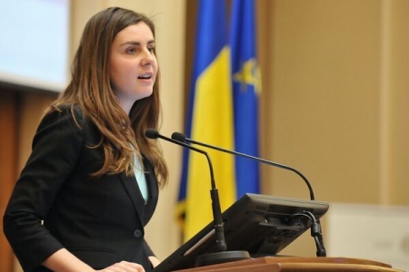 Ioana Petrescu: Datorita TVA de 9% la paine a crescut numarul de firme active. Rompan: Numarul de companii a scazut
