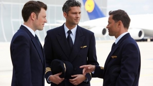 Lufthansa aproba majorarea salariilor pentru piloti, dupa cinci ani de negocieri