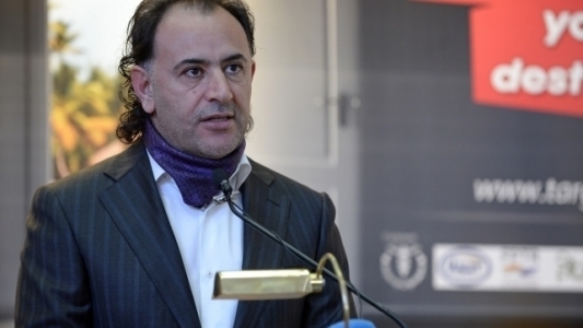 Mohammad Murad anunta ca va pastra cel putin 90% dintre angajati si va deschide doua centre de ajutor social pentru cei cu venituri sub 1.200 lei Mohammad Murad anunta ca va pastra cel putin 90% dintre angajati si va deschide doua centre de ajutor social pentru cei cu venituri sub 1.200 lei