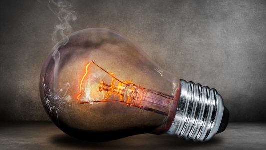 Preturile mari din piata si reglementarile ANRE pun cruce dezvoltarii pietei concurentiale de energie electrica. Ce trebuie sa stie consumatorii Preturile mari din piata si reglementarile ANRE pun cruce dezvoltarii pietei concurentiale de energie electrica. Ce trebuie sa stie consumatorii