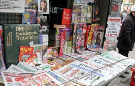 Razboiul tabloidelor s-a mutat in online