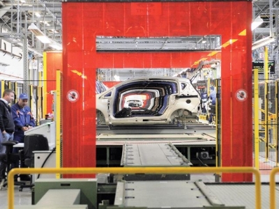 Romania a ajuns pe locul intai in lume la cresterea productiei de masini in 2013