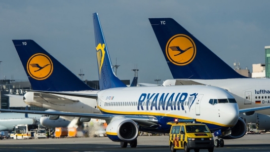 Ryanair reclama la Comisia Europeana tranzactia dintre Lufthansa si Air Berlin