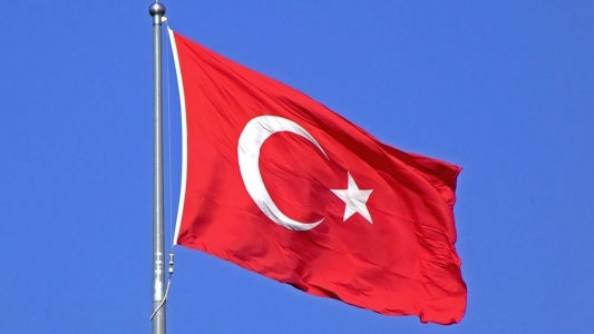 Turcia: Alte peste 6.000 de persoane concediate, printre care politisti, oficiali din ministere, cadre universitare