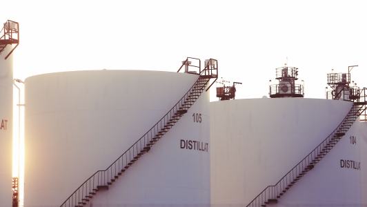 Un grup arab face o fabrica de reciclare a uleiurilor la Oltenita, de 56 mil. euro. Coordonator e un fost director Rompetrol